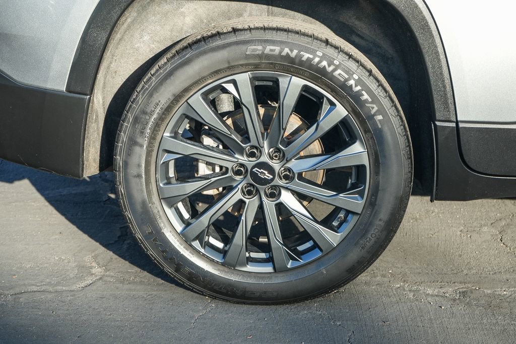 Used 2023 Chevrolet Traverse RS w/ LPO, Floor Liner Package AWD/4WD image 12