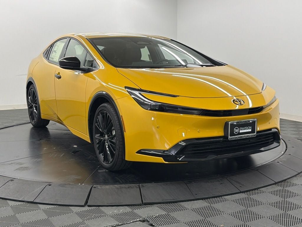 New 2027 Toyota Prius FWD image 7