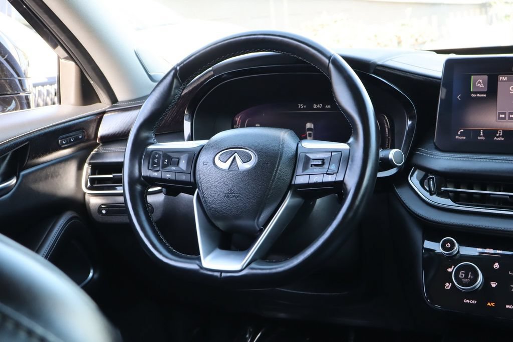 Used 2023 INFINITI QX60 Sensory AWD/4WD image 32