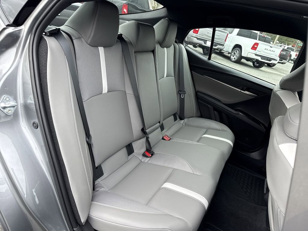 Used 2025 Toyota Camry SE image 24
