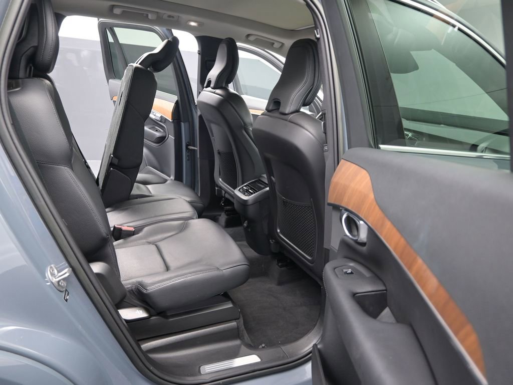 Used 2023 Volvo XC90 B6 Core w/ Climate Package image 15