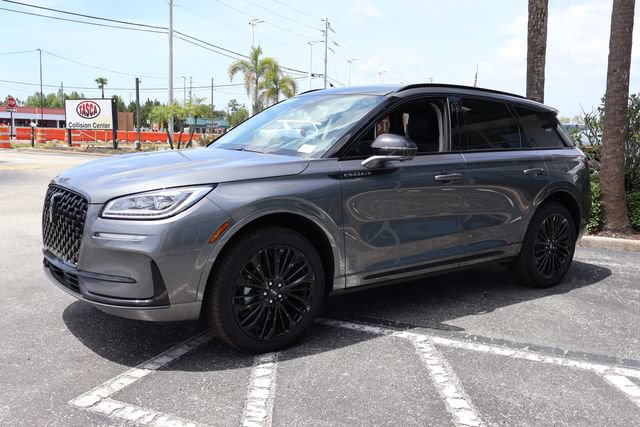 New 2025 Lincoln Corsair Reserve w/ Equipment Group 202A AWD/4WD image 3
