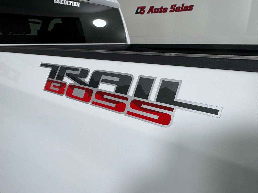 Used 2023 Chevrolet Silverado 1500 LT Trail Boss w/ Protection Package image 8