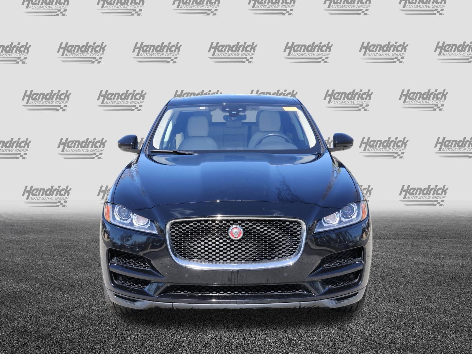 Used 2020 Jaguar F-PACE Prestige image 3
