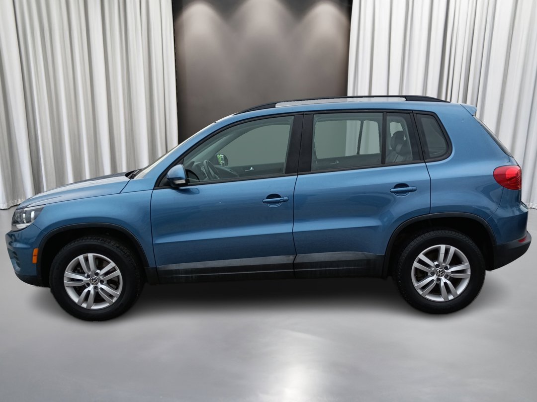 Used 2017 Volkswagen Tiguan S image 7