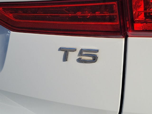 Used 2021 Volvo XC60 T5 Inscription w/ Protection Package FWD image 7