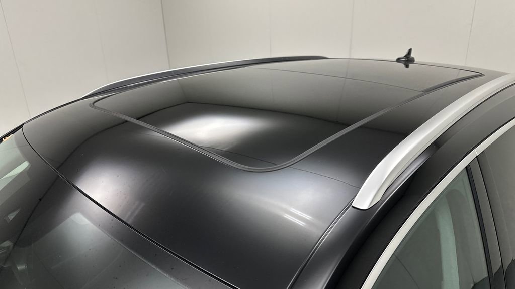 Used 2018 Audi Q5 2.0T Premium Plus w/ Premium Plus Package image 12