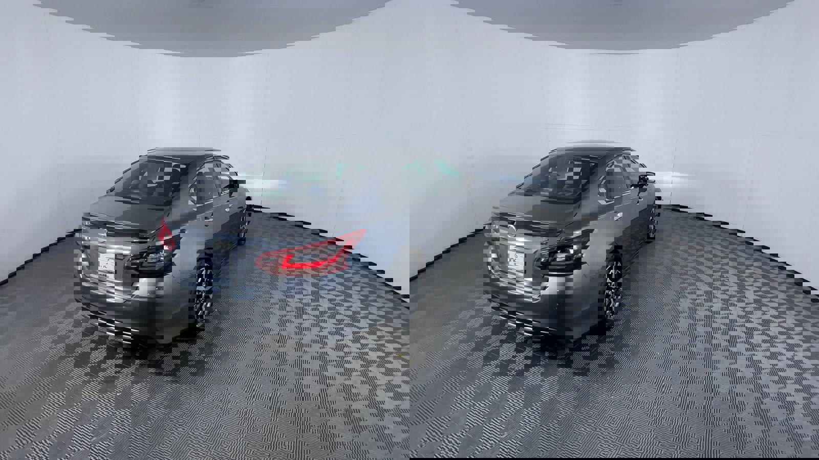 Used 2017 Nissan Altima 2.5 SR w/ LED Appearance Package image 8