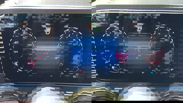 Certified 2025 Mercedes-Benz GLE 350 4MATIC image 19