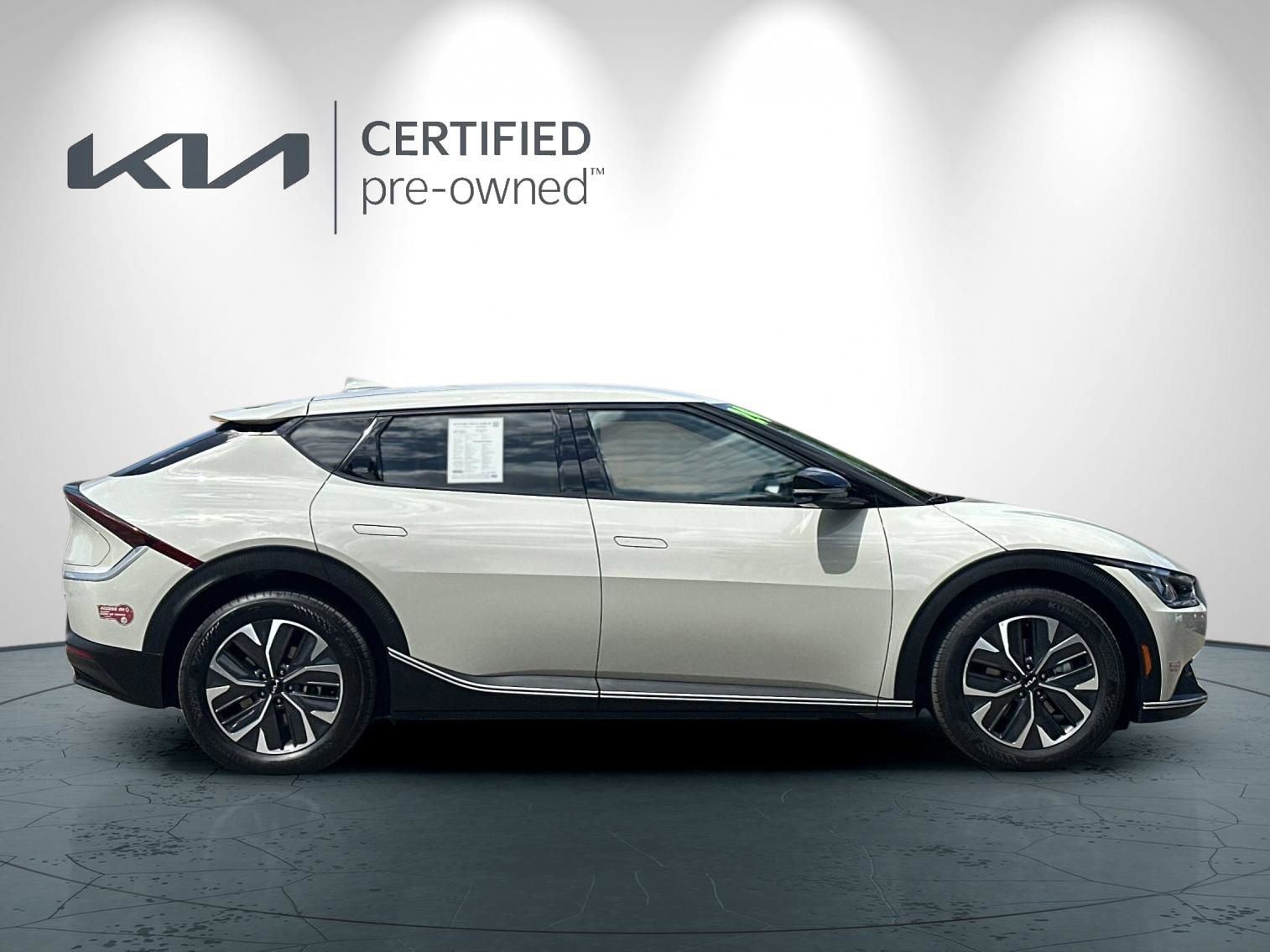 Certified 2024 Kia EV6 Light RWD image 3