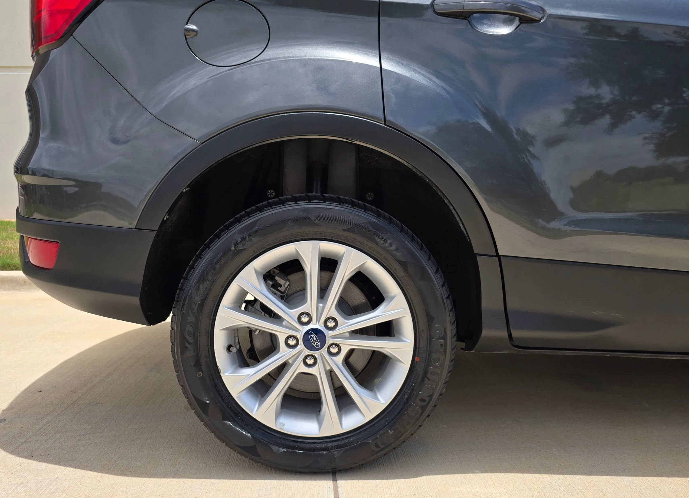 Used 2019 Ford Escape SEL FWD image 45