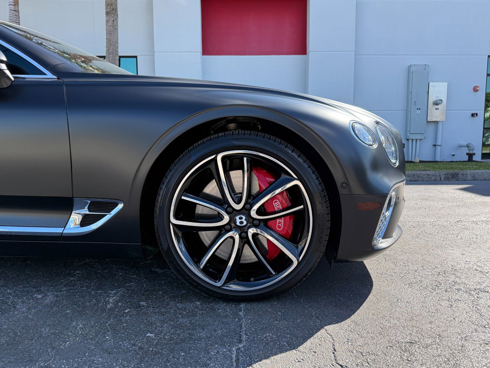 Used 2022 Bentley Continental GT image 3