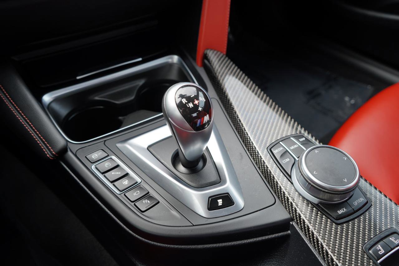 Used 2020 BMW M4 Convertible w/ Executive Package image 40