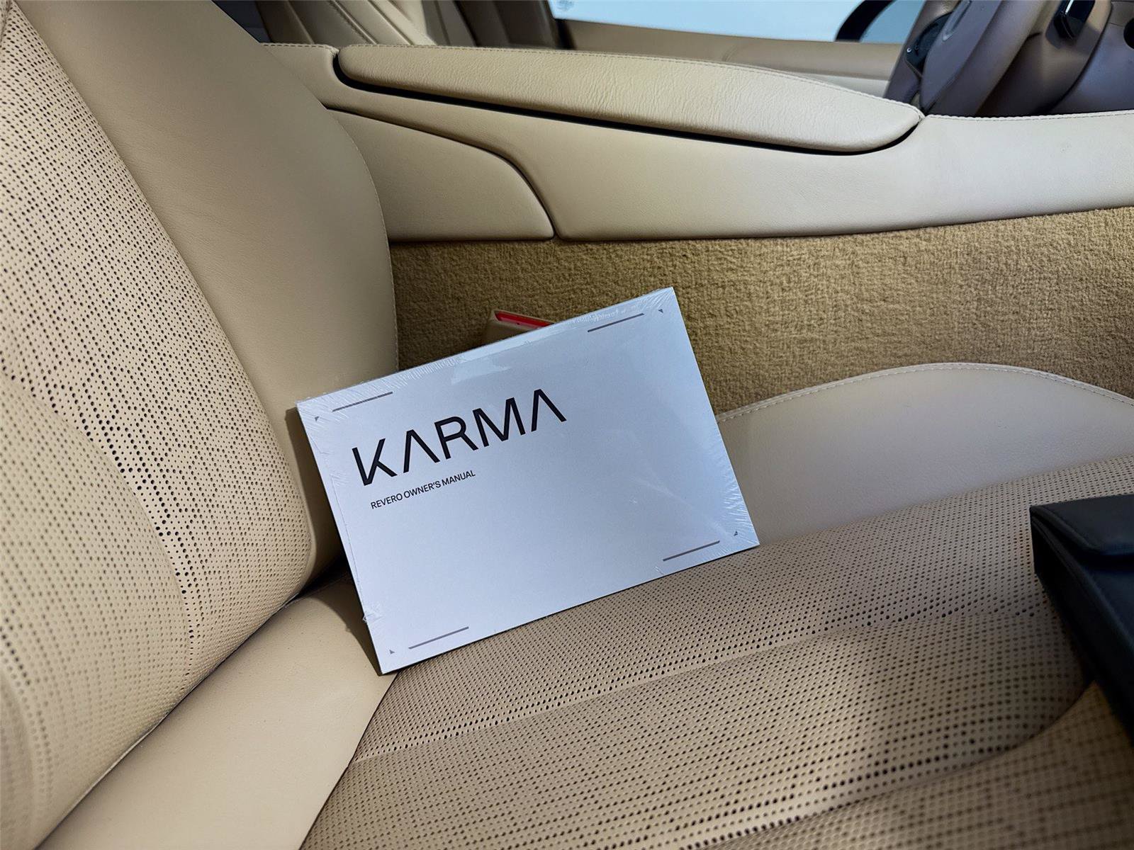 New 2025 Karma Revero Luxury RWD image 24