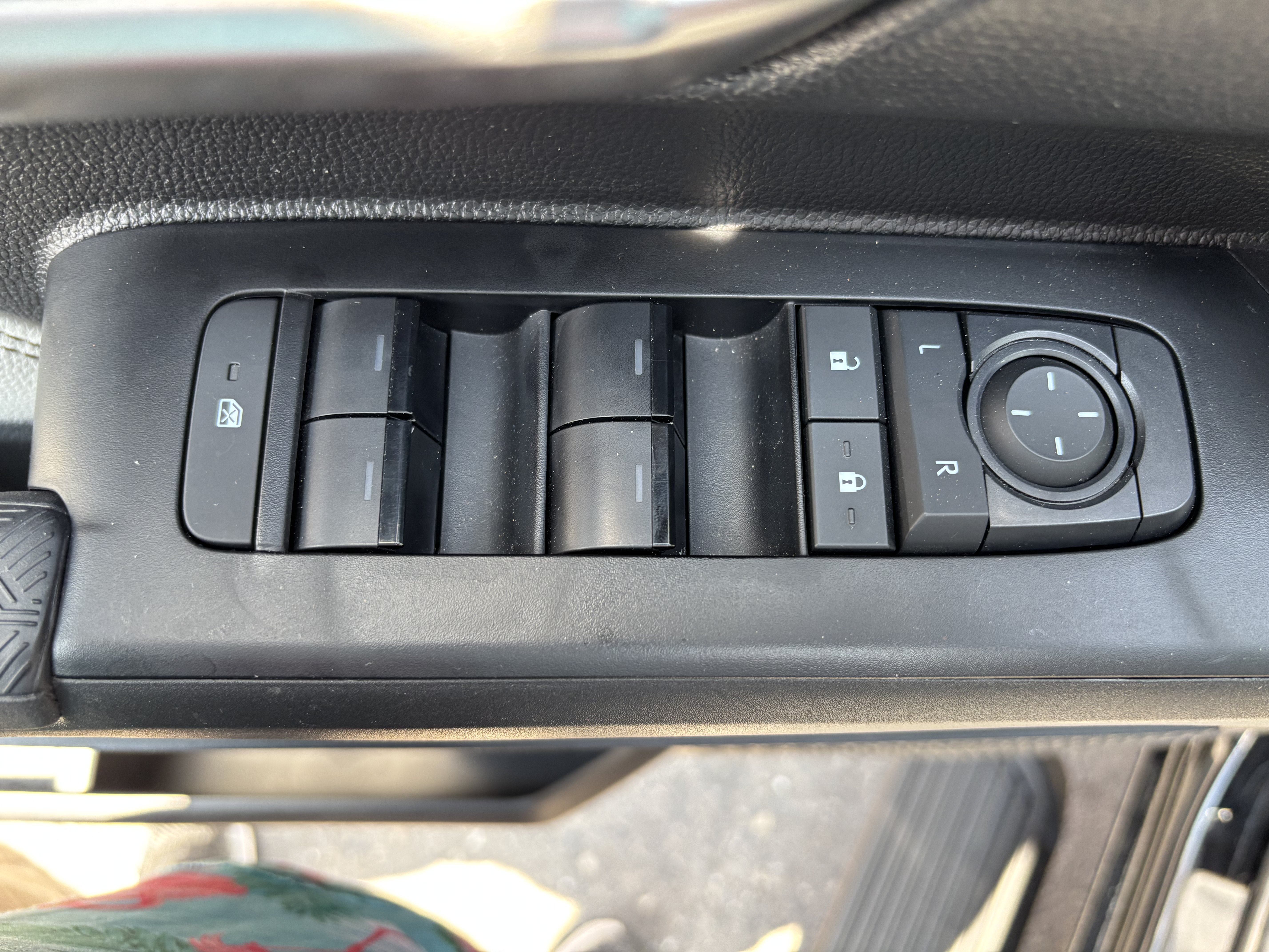 Used 2026 Toyota Tacoma Limited AWD/4WD image 16