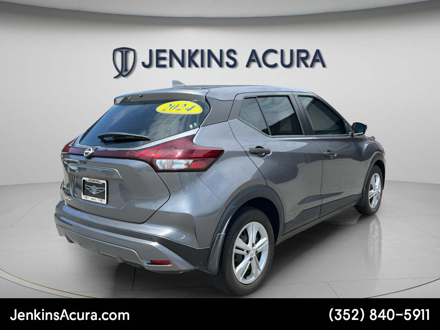 Used 2024 Nissan Kicks S FWD image 3