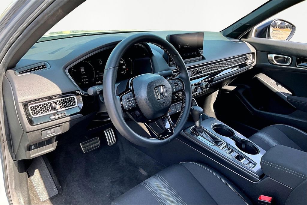 Used 2025 Honda Civic Sport image 14