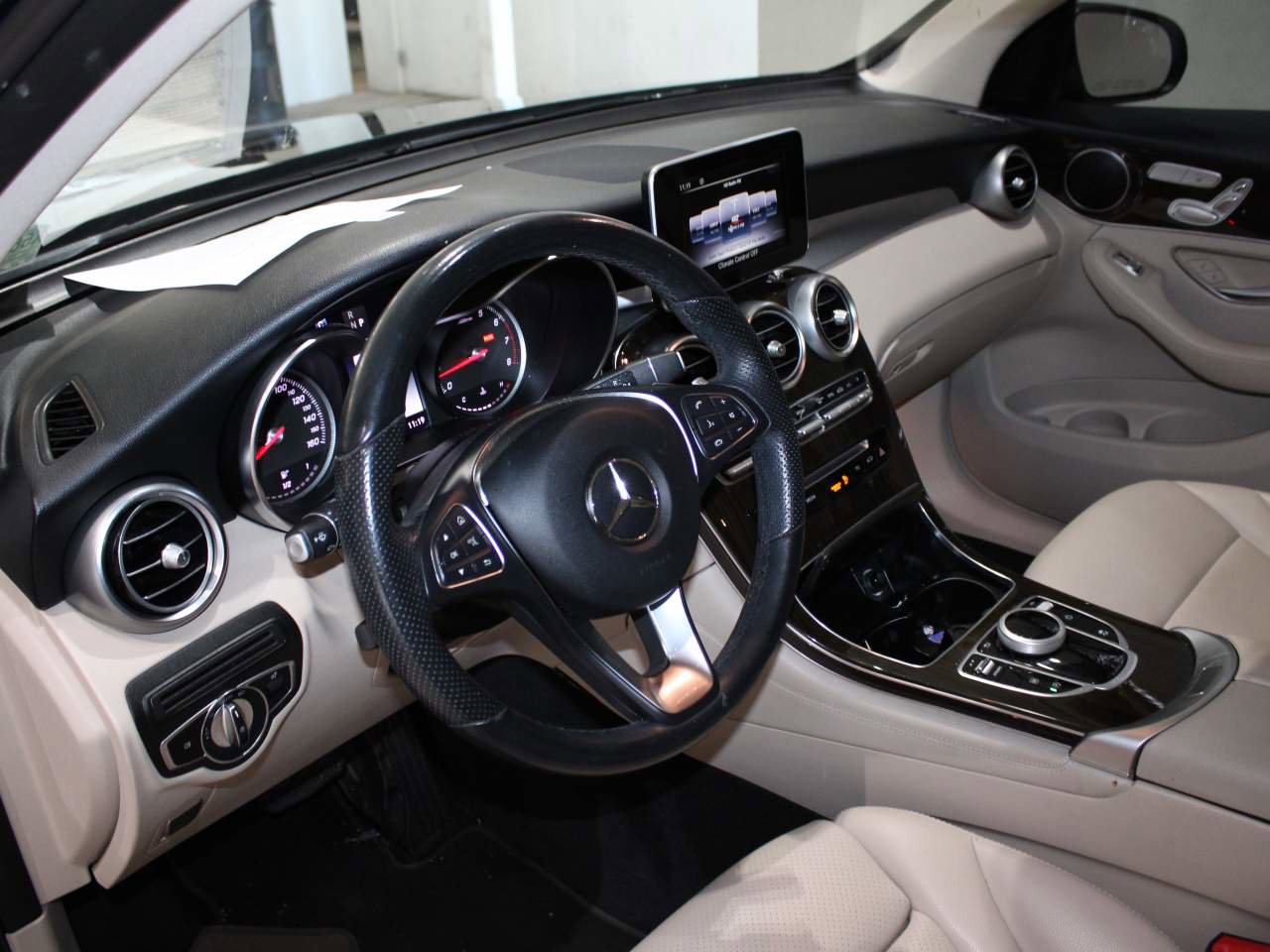 Used 2019 Mercedes-Benz GLC 300 image 11