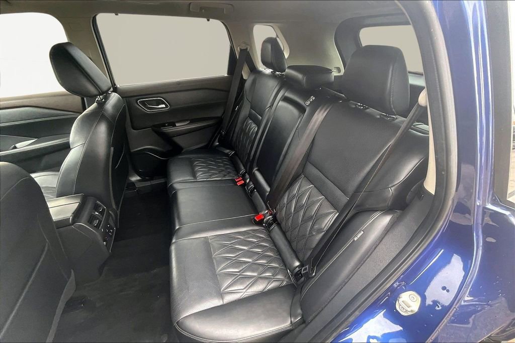 Used 2021 Nissan Rogue Platinum image 26