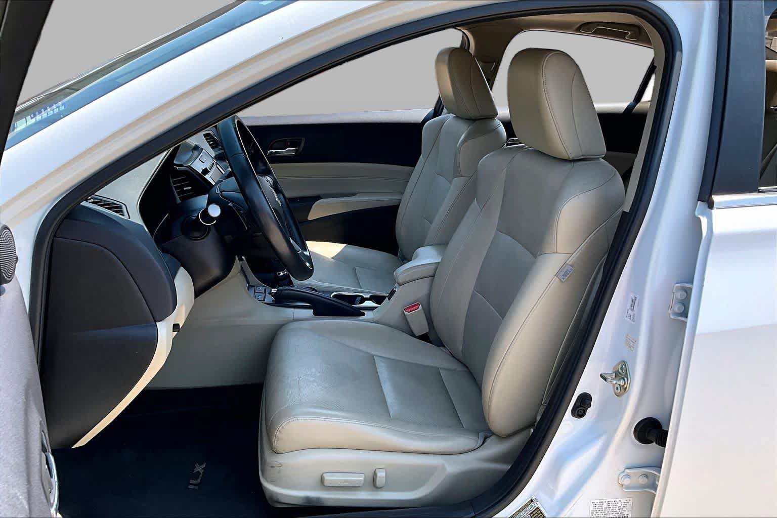 Used 2017 Acura ILX FWD image 8