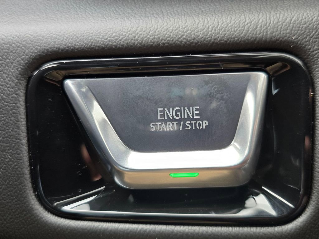 New 2026 GMC Yukon XL Denali w/ Denali Reserve Package image 35