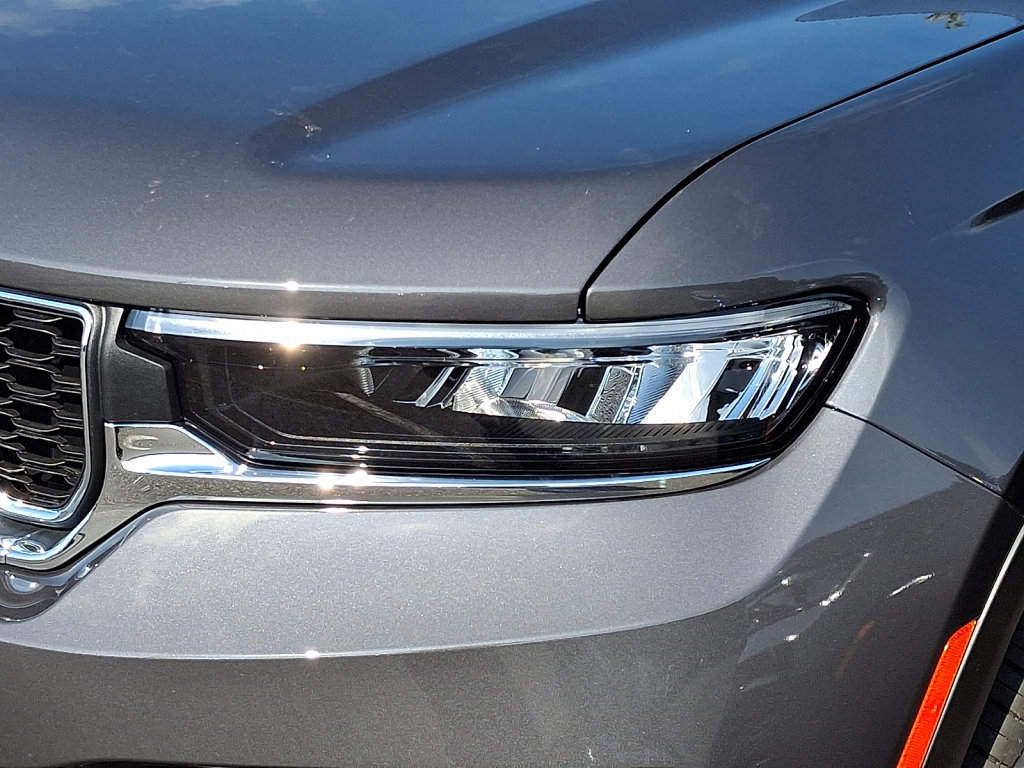 New 2025 Jeep Grand Cherokee Laredo X w/ Luxury Tech Group I image 4