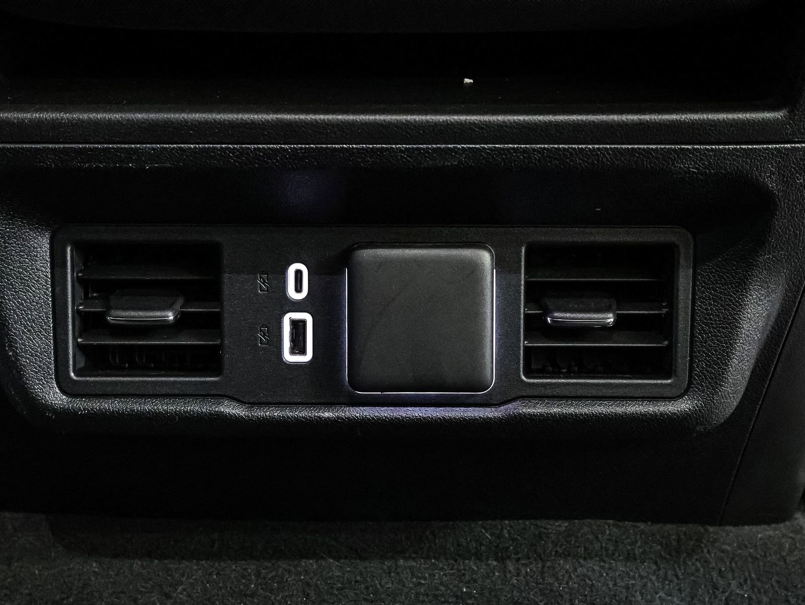 Used 2024 GMC Sierra 1500 SLE image 27