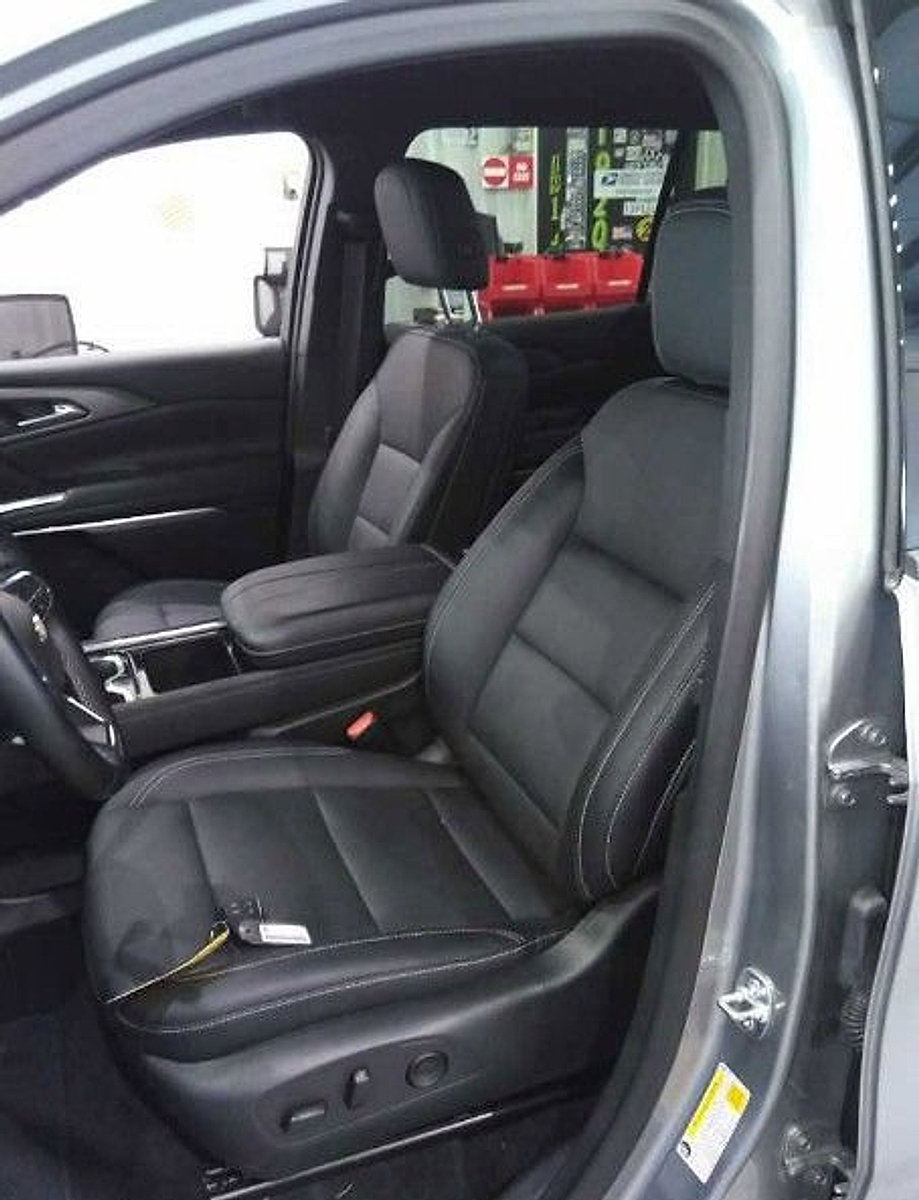 Used 2025 Chevrolet Traverse LT AWD/4WD image 14