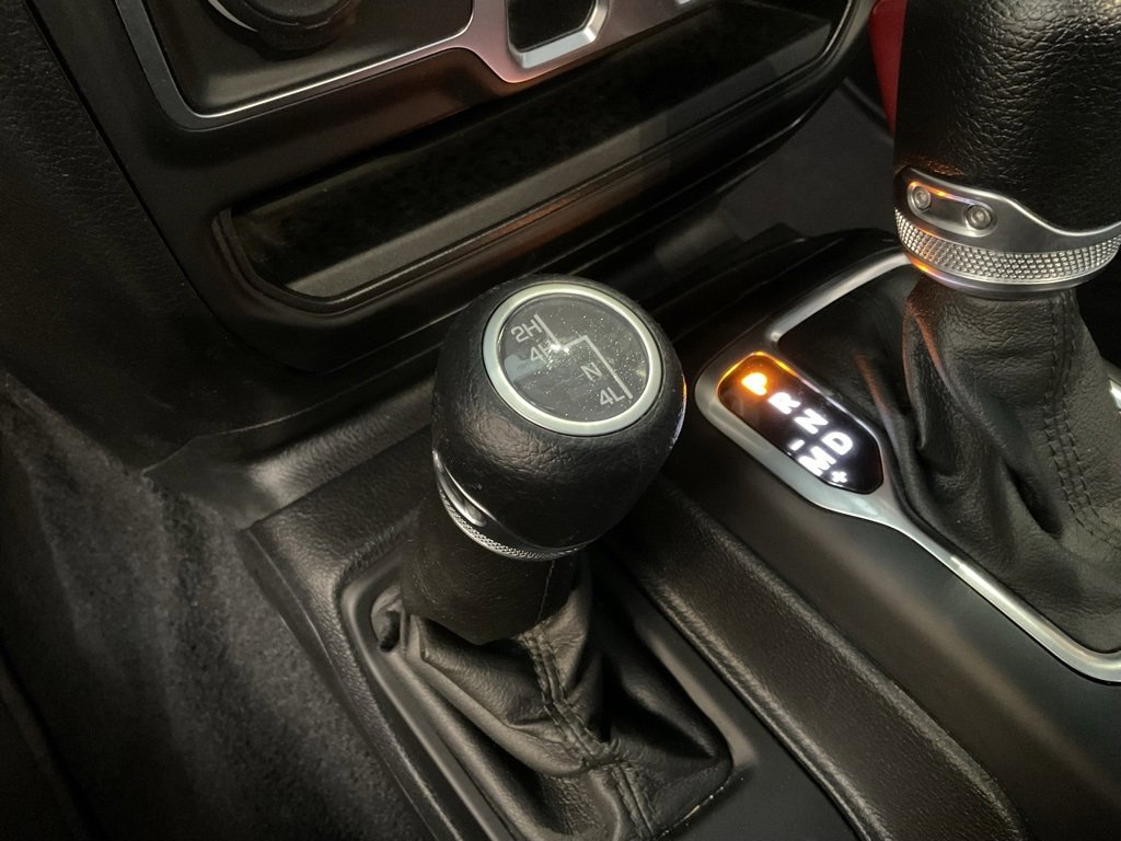 Used 2021 Jeep Gladiator Sport image 18