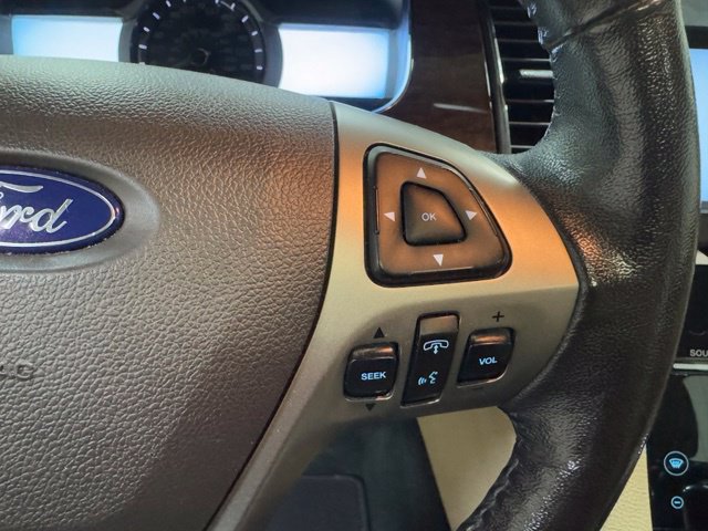 Used 2013 Ford Taurus Limited FWD image 21