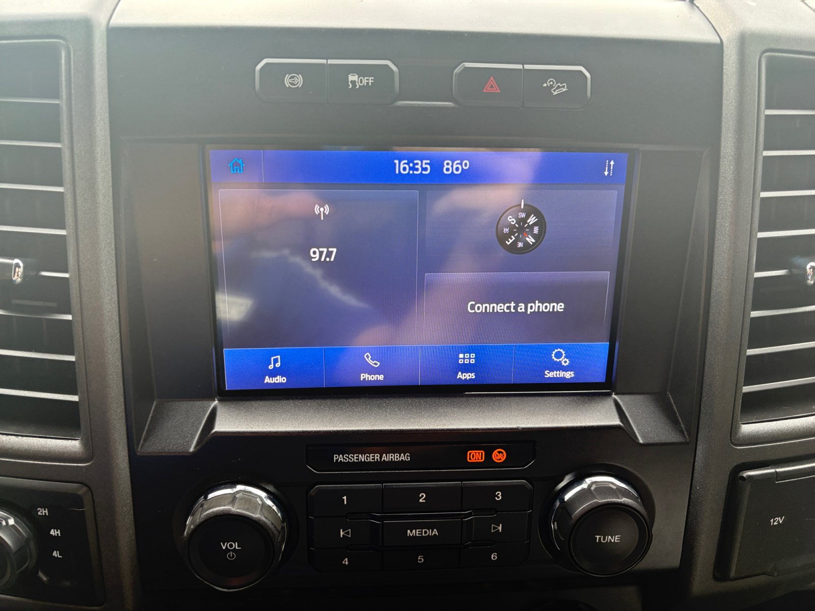Used 2022 Ford F250 XL w/ STX Appearance Package AWD/4WD image 15