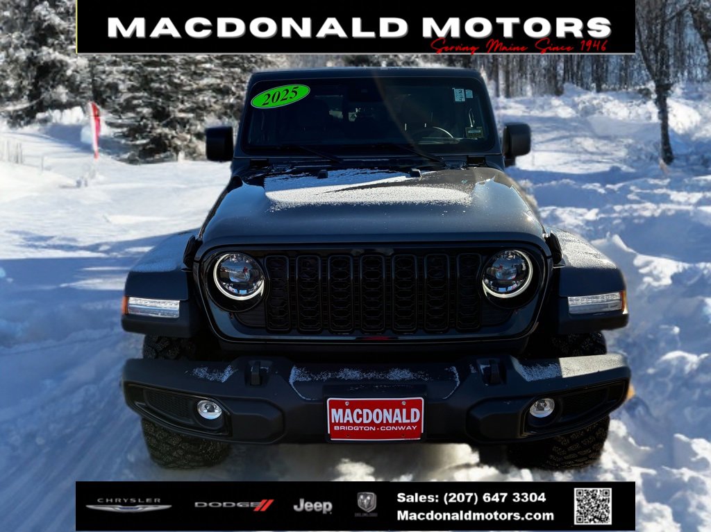 Used 2025 Jeep Gladiator Willys image 2