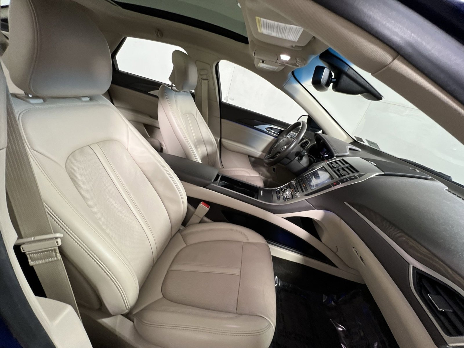 Used 2018 Lincoln MKZ Reserve w/ Climate Package image 27