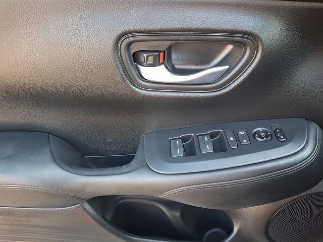 Used 2025 Honda HR-V LX image 12