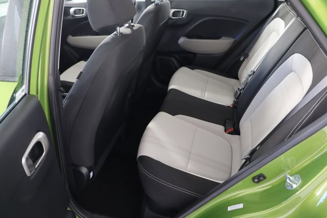 Used 2023 Hyundai Venue SEL w/ Cargo Package image 18