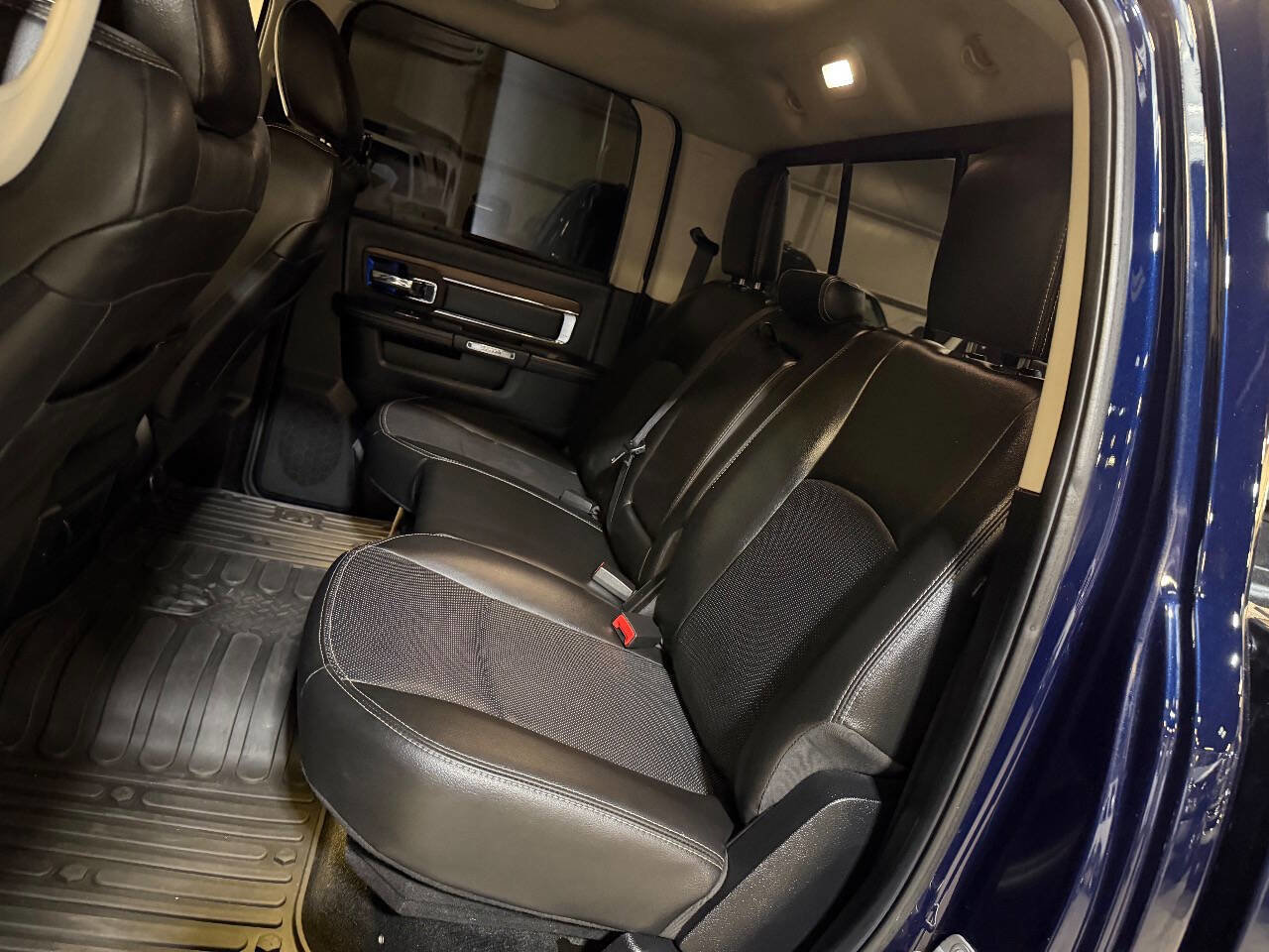Used 2014 RAM 3500 Laramie w/ Cold Weather Group AWD/4WD image 16