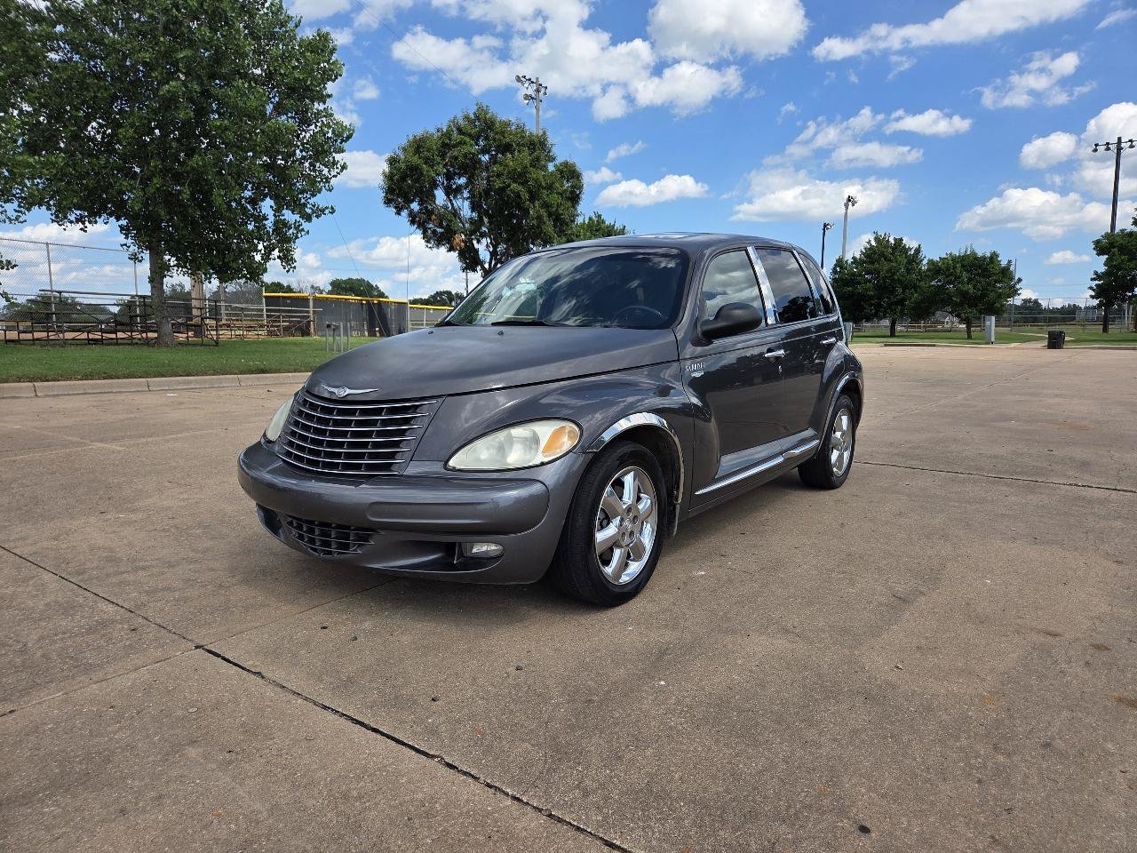 Used 2004 Chrysler PT Cruiser Limited FWD image 3