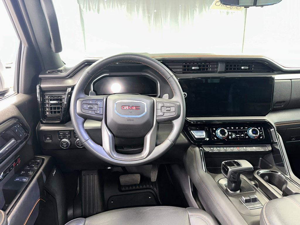Used 2024 GMC Sierra 1500 AT4 w/ Technology Package AWD/4WD image 2