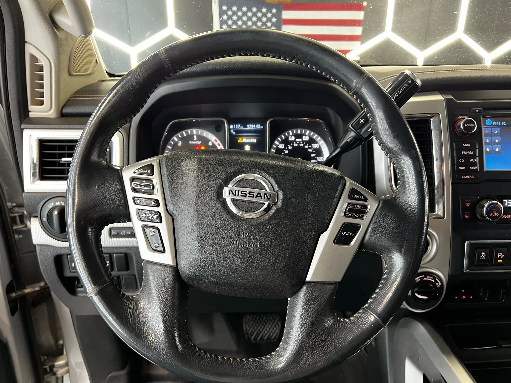 Used 2017 Nissan Titan PRO-4X AWD/4WD image 16