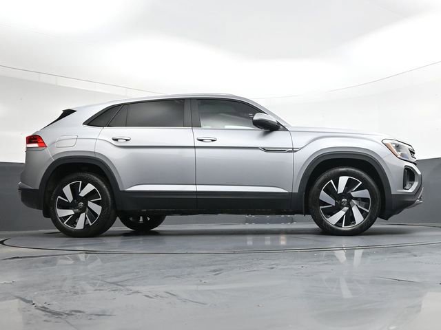 Used 2024 Volkswagen Atlas Cross Sport SE image 33
