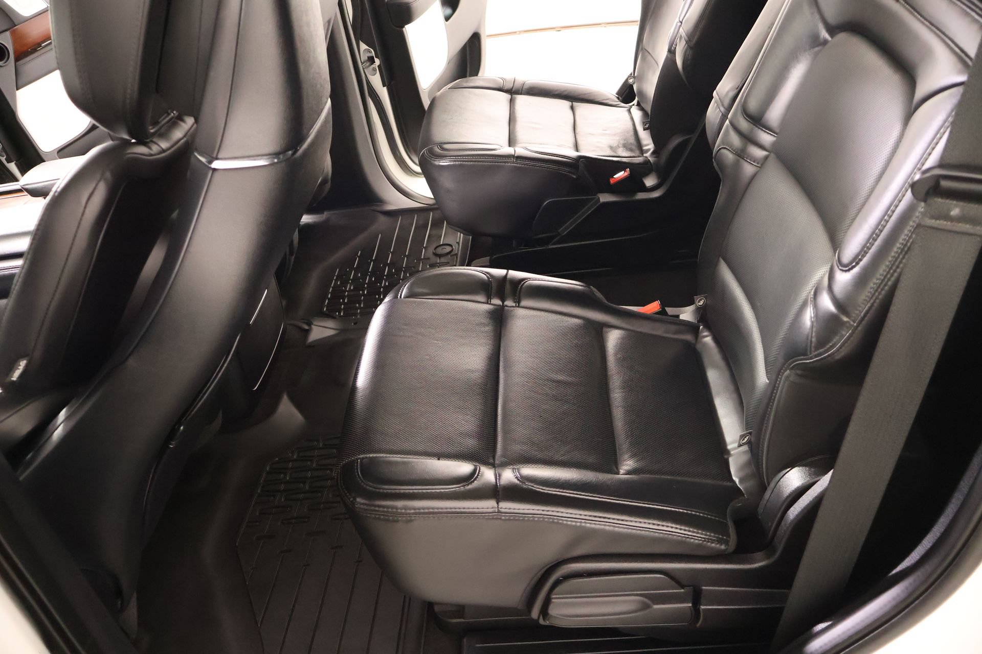 Used 2020 Lincoln Navigator Reserve w/ Equipment Group 208A Reserve RWD image 13