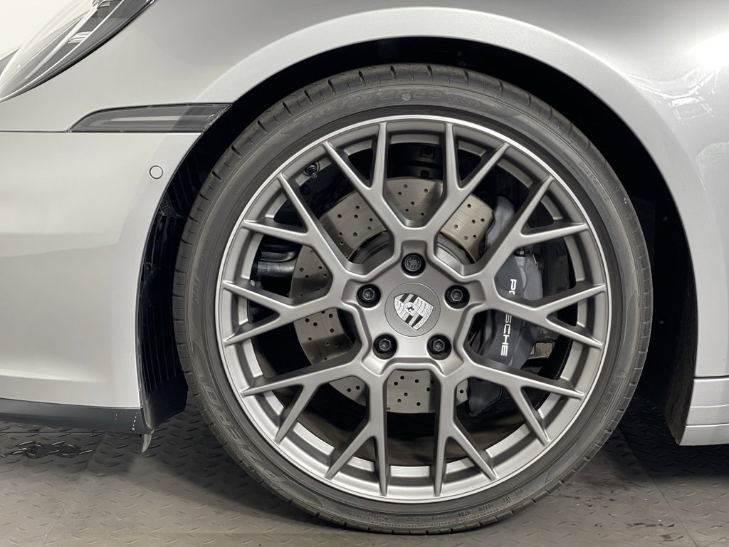 Certified 2025 Porsche 911 Carrera image 13