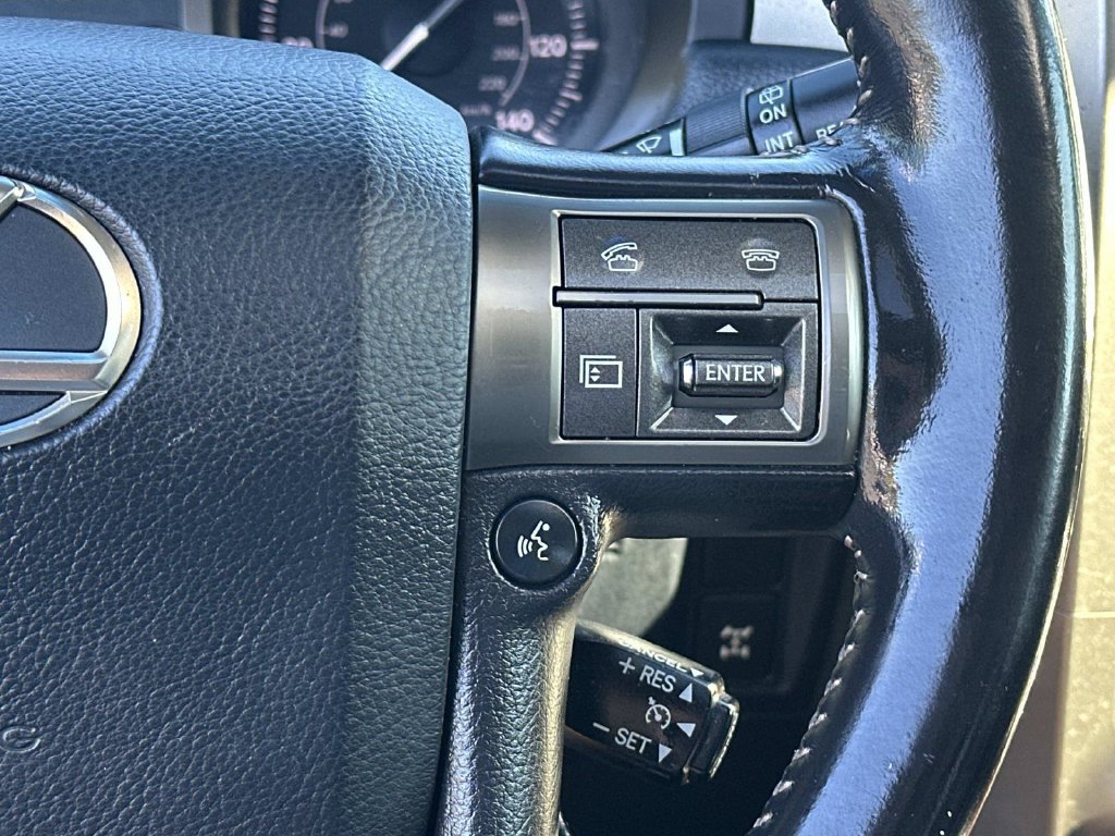 Used 2016 Lexus GX 460 w/ Premium Package AWD/4WD image 30