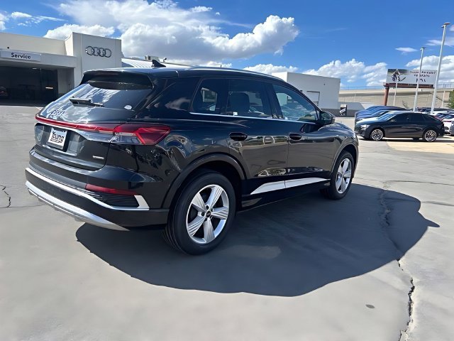 Used 2023 Audi Q4 e-tron Premium Plus w/ Premium Plus AWD/4WD image 3