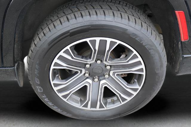 Used 2023 Jeep Wagoneer L Series II image 31