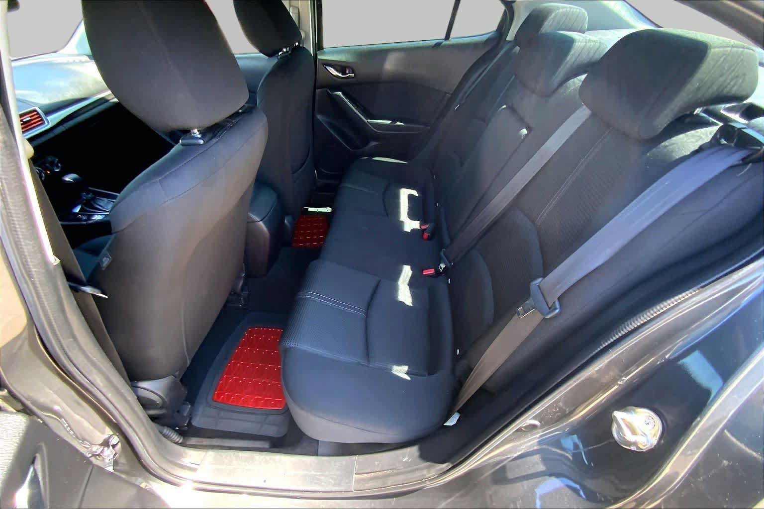 Used 2017 MAZDA MAZDA3 Sport w/ Preferred Equipment Package FWD image 20