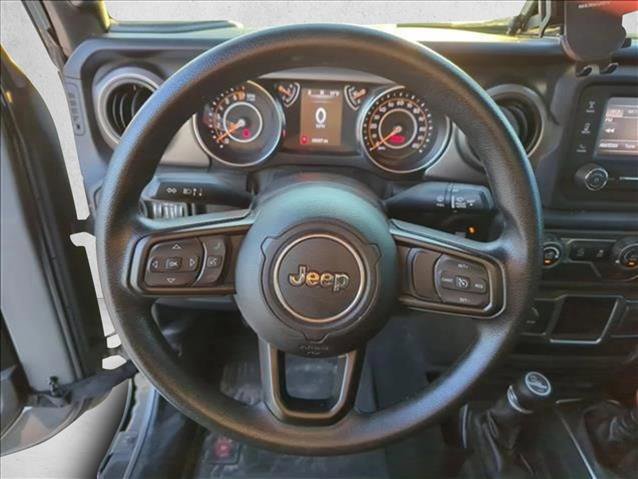 Used 2020 Jeep Gladiator Sport image 15