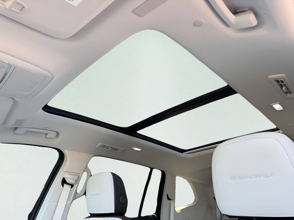 New 2026 GMC Acadia Denali w/ Super Cruise Package FWD image 10