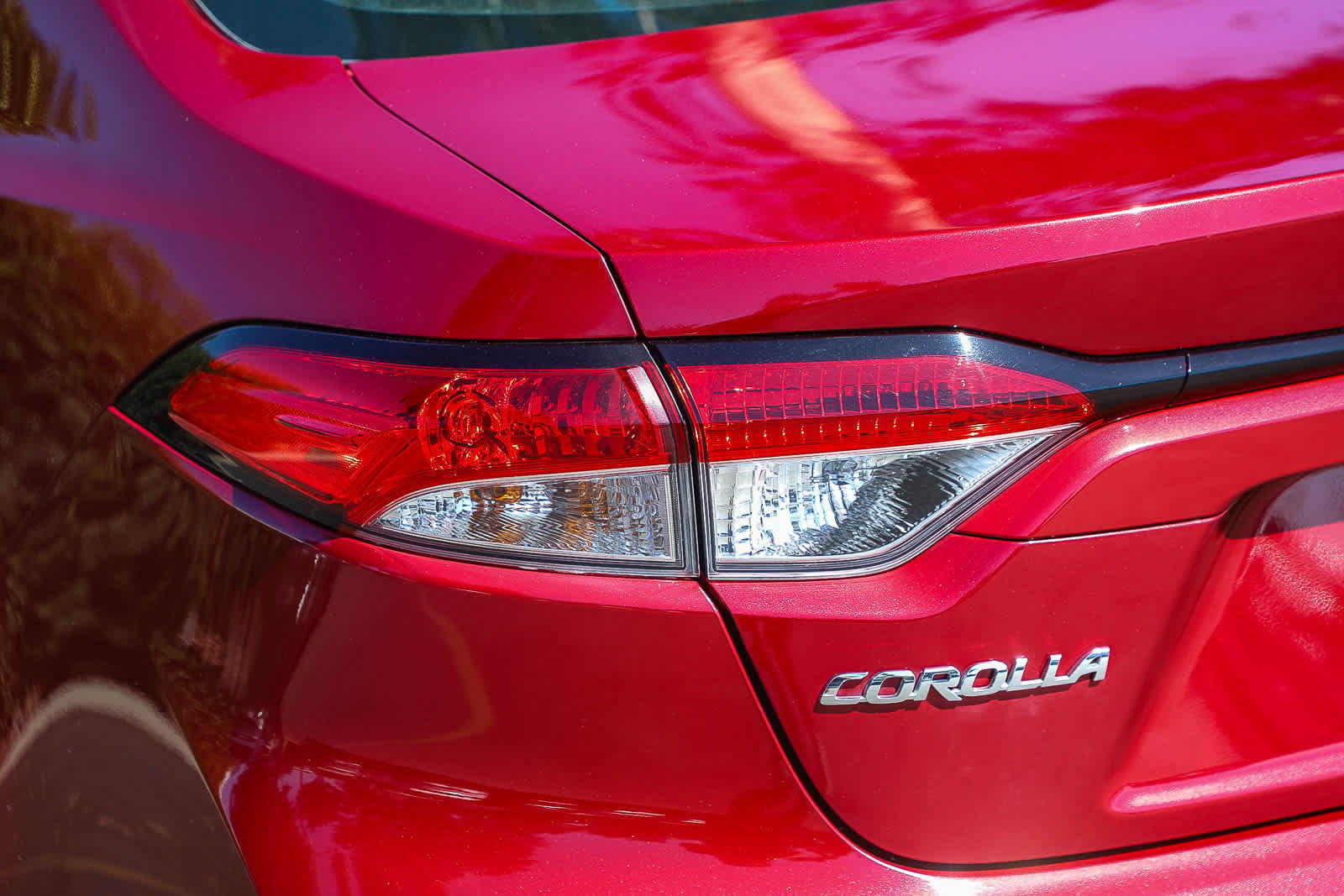 Used 2024 Toyota Corolla LE FWD image 9