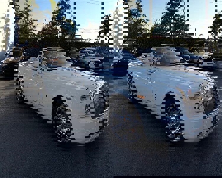 Used 2011 Rolls-Royce Phantom Drophead Coupe image 1